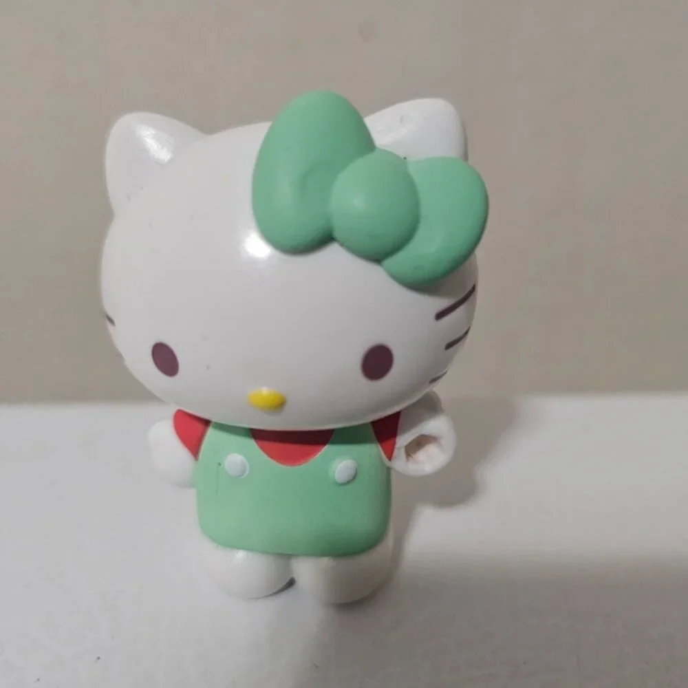 Hello Kitty Figurine Set Of 6 - Picture 5 of 10